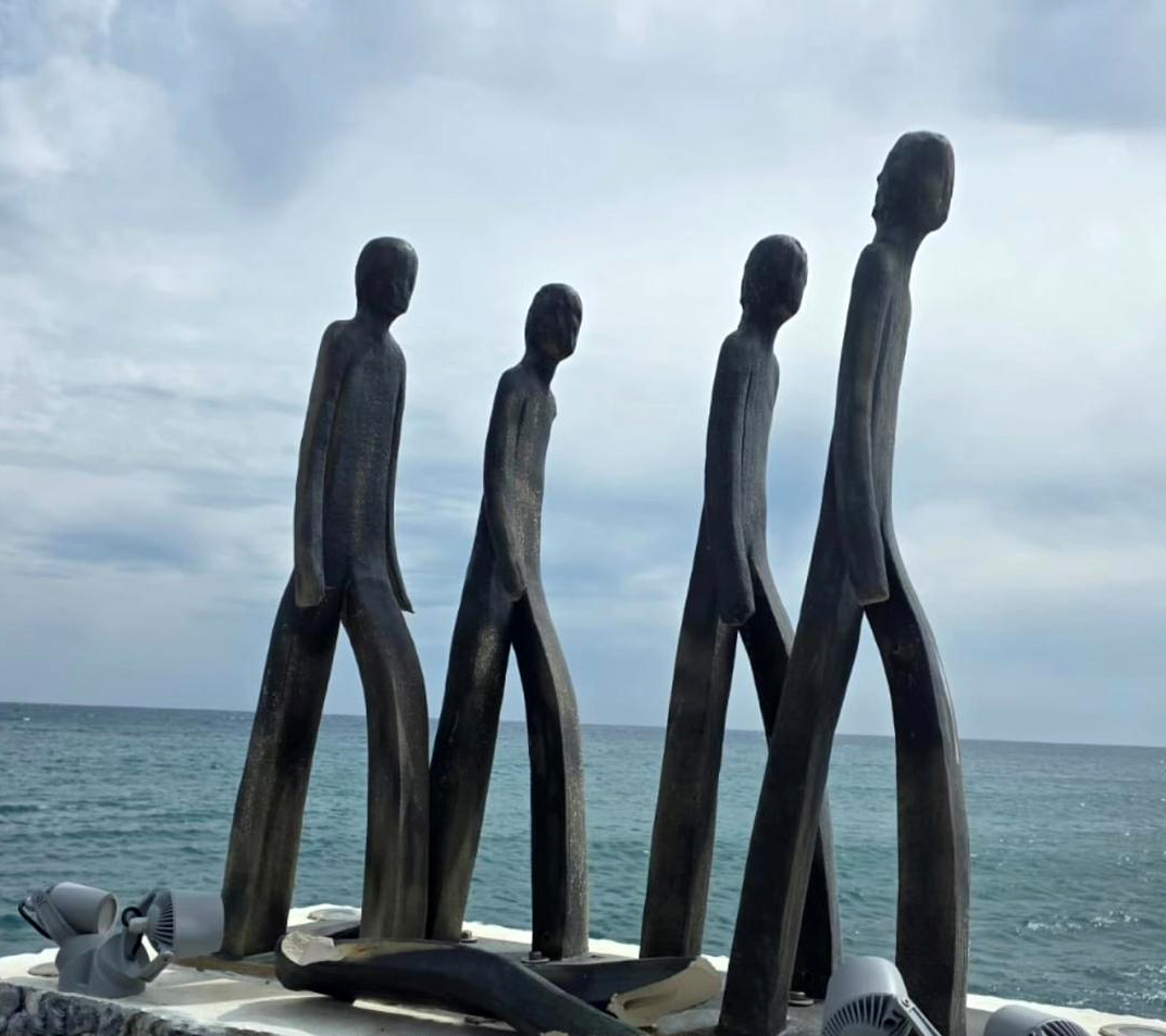 uw group sculpture
